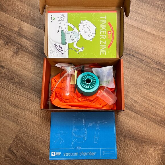 NEW KiwiCo Vacuum Chamber Tinker STEAM Crate age 9+ - Picture 2 of 9